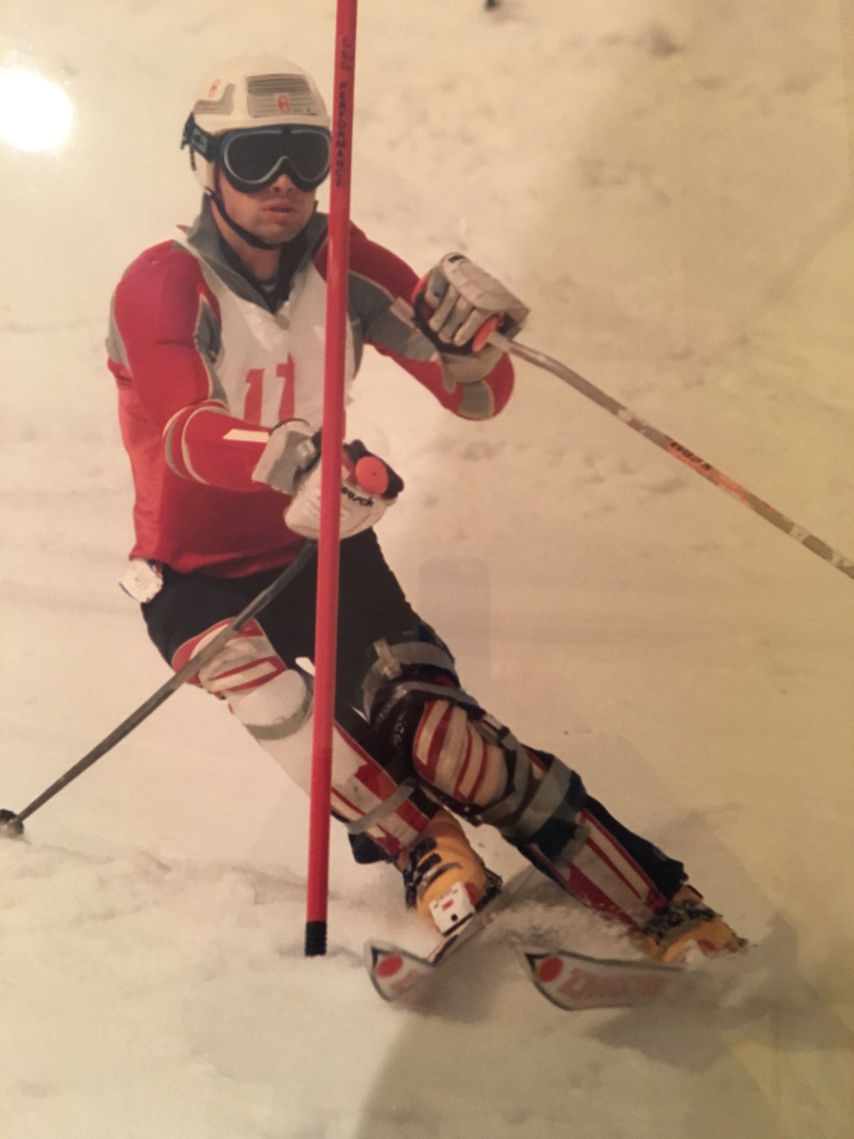 Chris Waddell racing slalom on a monoski